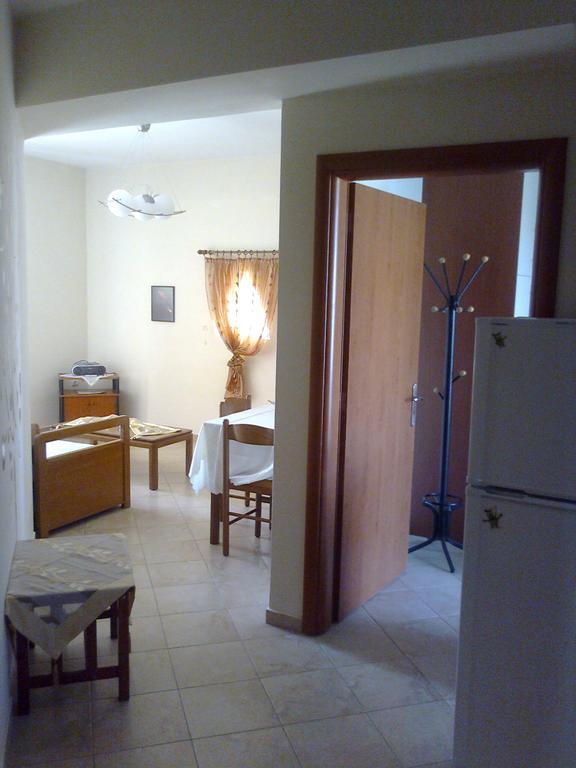 Argoliki Thalassa Míloi Zimmer foto