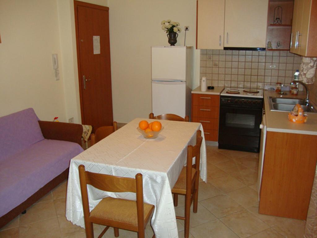 Argoliki Thalassa Míloi Zimmer foto